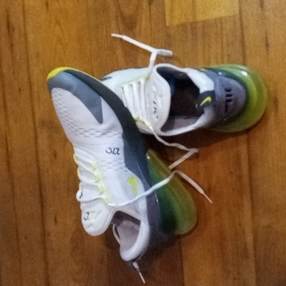 Nike 270 - Picture 3 of 7